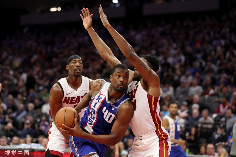 而他的表现 而他的表现